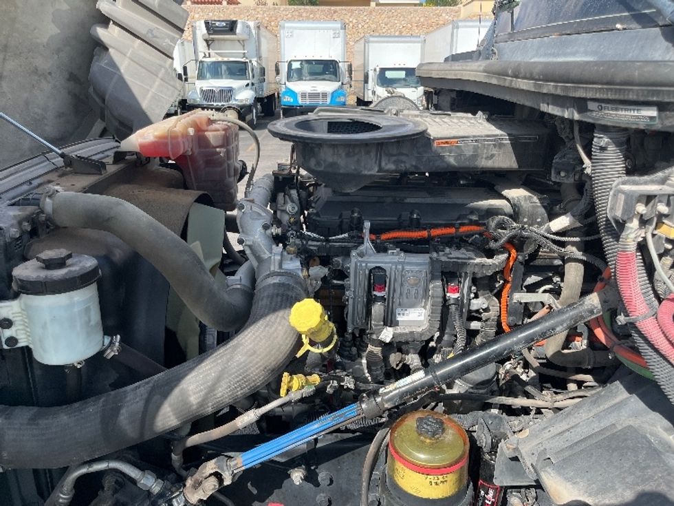 Day Cab Tractor-Heavy Duty Tractors-International-2019-LT625-El Paso-TX-306,485\n\t\tmiles-$ 32,250 - Image 16