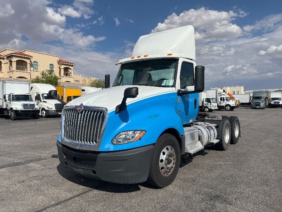 Day Cab Tractor-Heavy Duty Tractors-International-2019-LT625-El Paso-TX-306,485\n\t\tmiles-$ 32,250 - Image 3