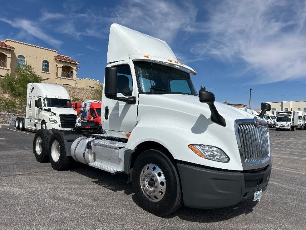 Day Cab Tractor-Heavy Duty Tractors-International-2019-LT625-El Paso-TX-349,201\n\t\tmiles-$ 30,250 - Image 1