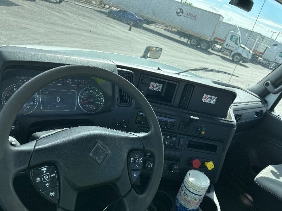 2019 International LT625 LT photo 10