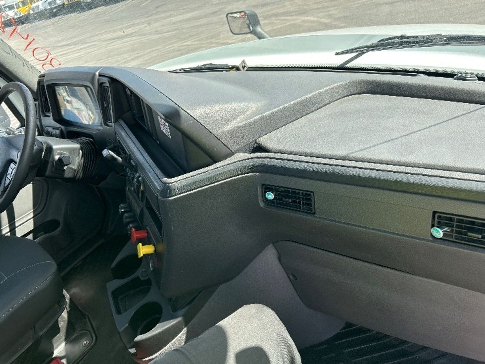 2019 International LT625 LT photo 14