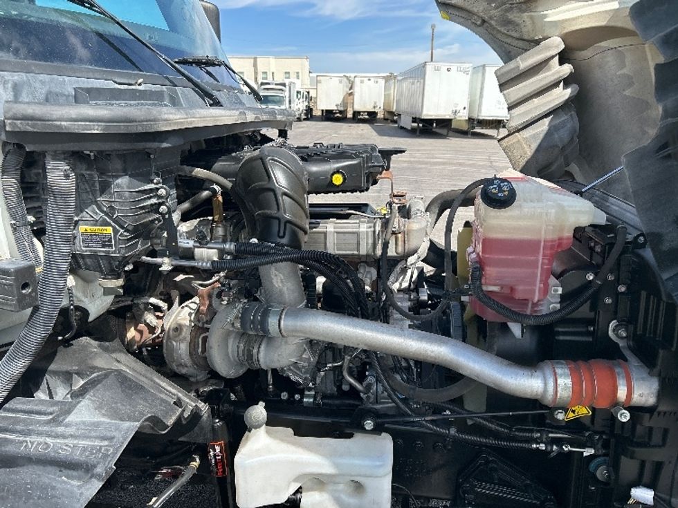 2019 International LT625 LT photo 15