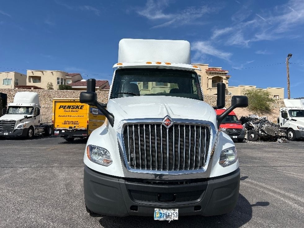 2019 International LT625 LT photo 2