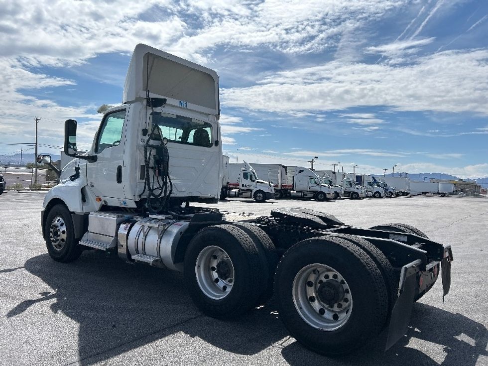 2019 International LT625 LT photo 5