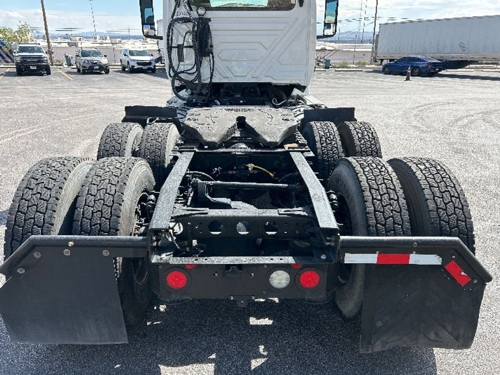 2019 International LT625 LT photo 6