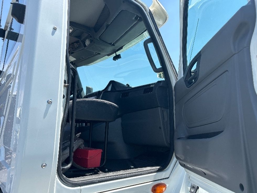 Day Cab Tractor-Heavy Duty Tractors-International-2019-LT625-El Paso-TX-392,282\n\t\tmiles-$ 29,000 - Image 12