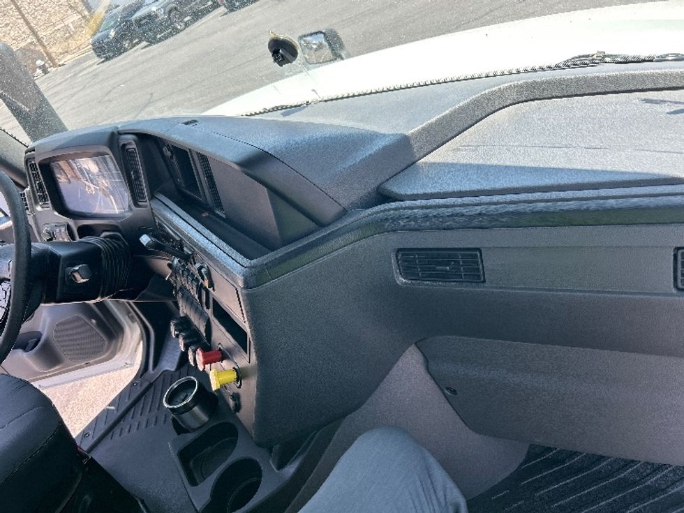 Day Cab Tractor-Heavy Duty Tractors-International-2019-LT625-El Paso-TX-392,282\n\t\tmiles-$ 29,000 - Image 14