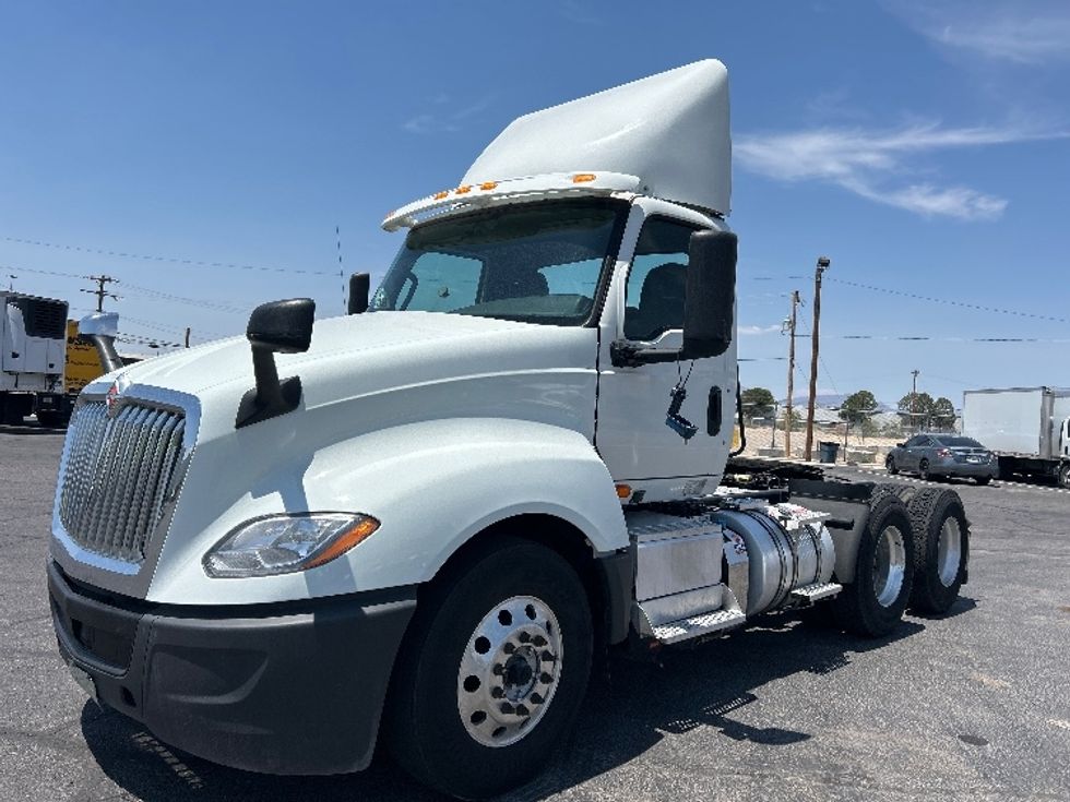 Day Cab Tractor-Heavy Duty Tractors-International-2019-LT625-El Paso-TX-392,282\n\t\tmiles-$ 29,000 - Image 3