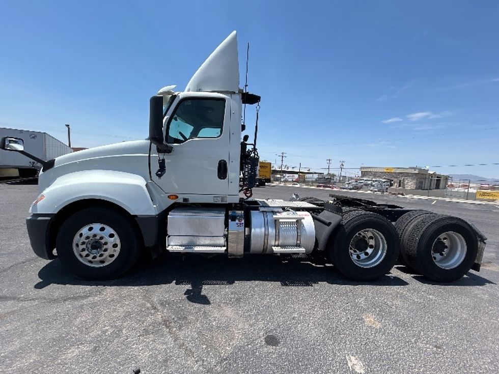 Day Cab Tractor-Heavy Duty Tractors-International-2019-LT625-El Paso-TX-392,282\n\t\tmiles-$ 29,000 - Image 4