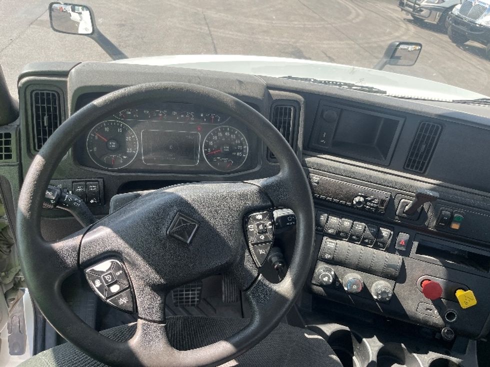 Day Cab Tractor-Heavy Duty Tractors-International-2019-LT625-El Paso-TX-398,840\n\t\tmiles-$ 28,500 - Image 11