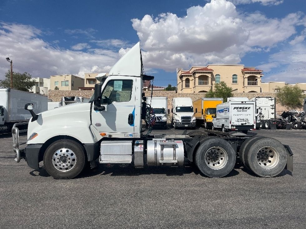 Day Cab Tractor-Heavy Duty Tractors-International-2019-LT625-El Paso-TX-398,840\n\t\tmiles-$ 28,500 - Image 4