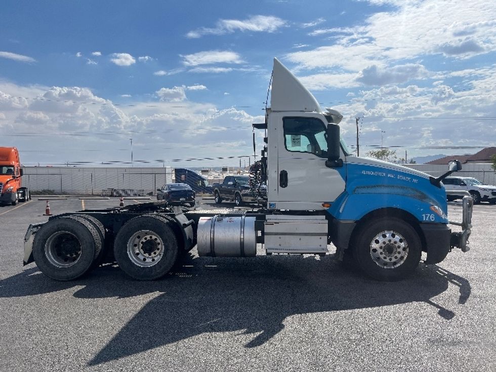 Day Cab Tractor-Heavy Duty Tractors-International-2019-LT625-El Paso-TX-398,840\n\t\tmiles-$ 28,500 - Image 8