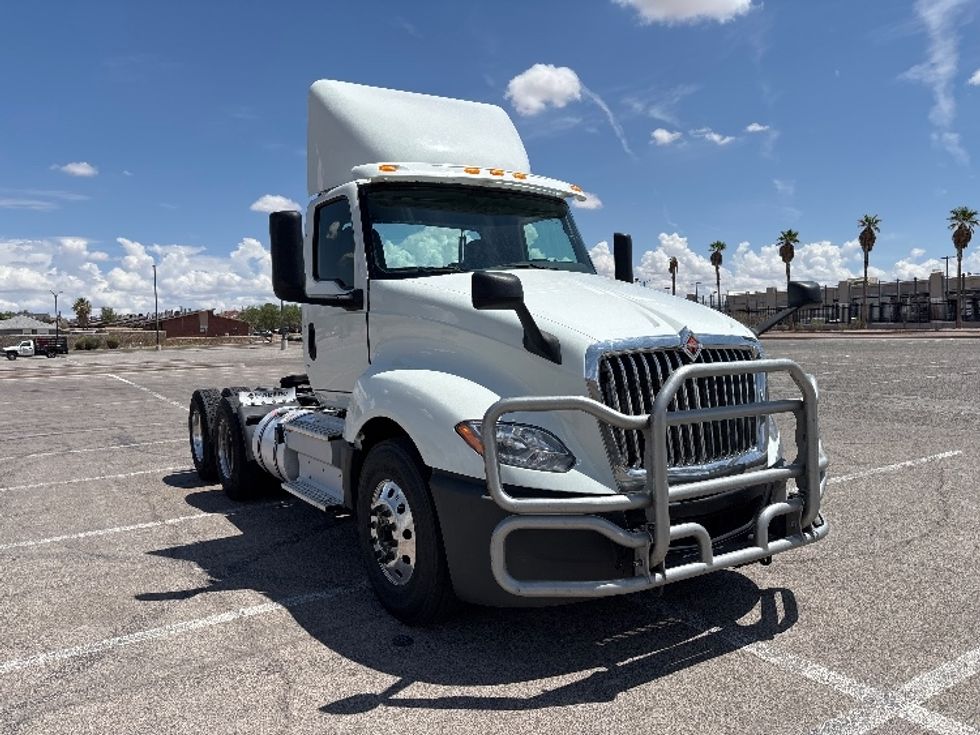 Day Cab Tractor-Heavy Duty Tractors-International-2019-LT625-El Paso-TX-762,747\n\t\tmiles-$ 22,500 - Image 1
