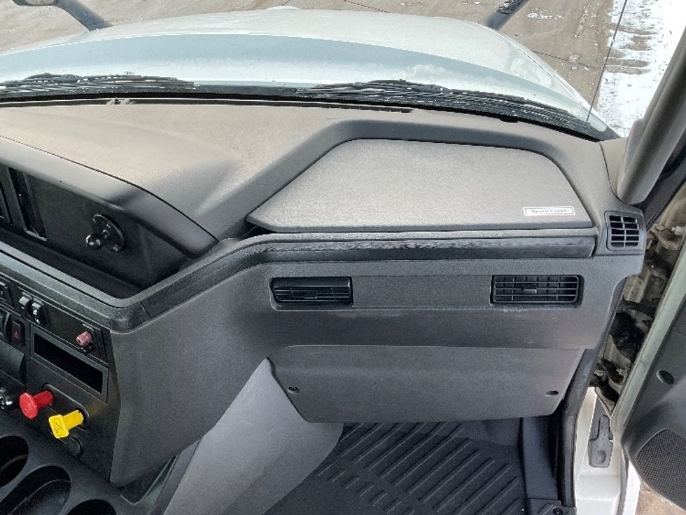 Day Cab Tractor-Heavy Duty Tractors-International-2019-LT625-Elkhart-IN-300,229\n\t\tmiles-$ 33,750 - Image 13