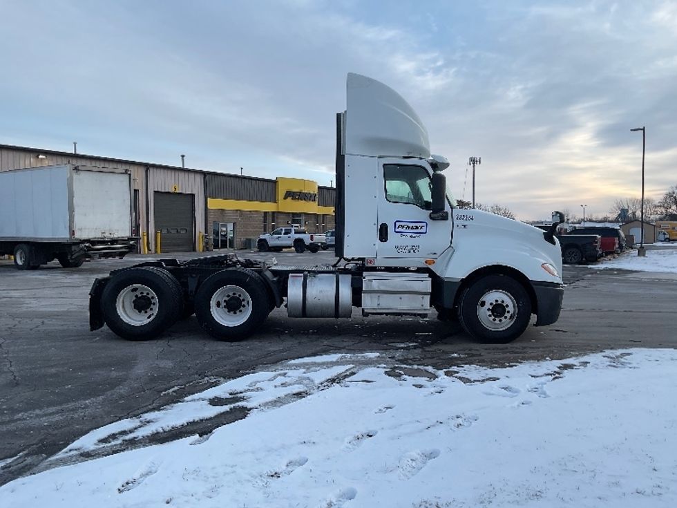 Day Cab Tractor-Heavy Duty Tractors-International-2019-LT625-Elkhart-IN-300,229\n\t\tmiles-$ 33,750 - Image 8