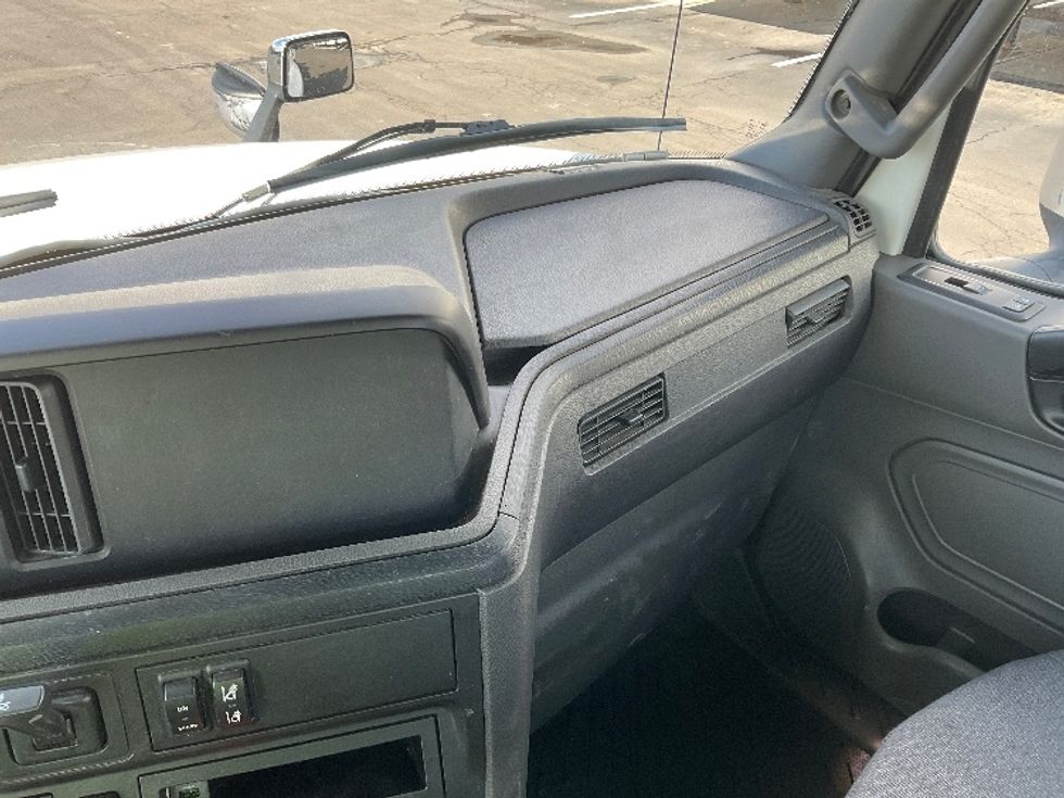 Day Cab Tractor-Heavy Duty Tractors-International-2019-LT625-Elmira-NY-392,533\n\t\tmiles-$ 39,250 - Image 13