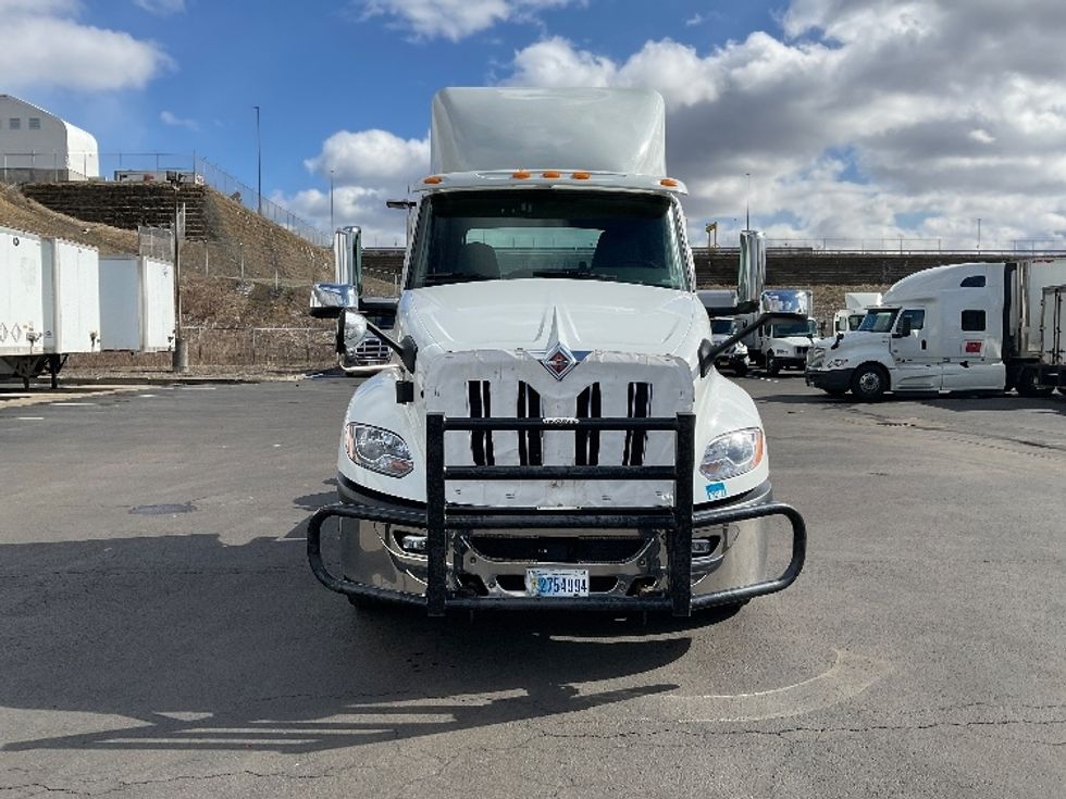 Day Cab Tractor-Heavy Duty Tractors-International-2019-LT625-Elmira-NY-392,533\n\t\tmiles-$ 39,250 - Image 2