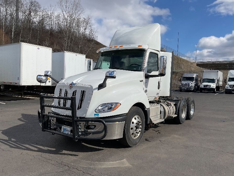 Day Cab Tractor-Heavy Duty Tractors-International-2019-LT625-Elmira-NY-392,533\n\t\tmiles-$ 39,250 - Image 3