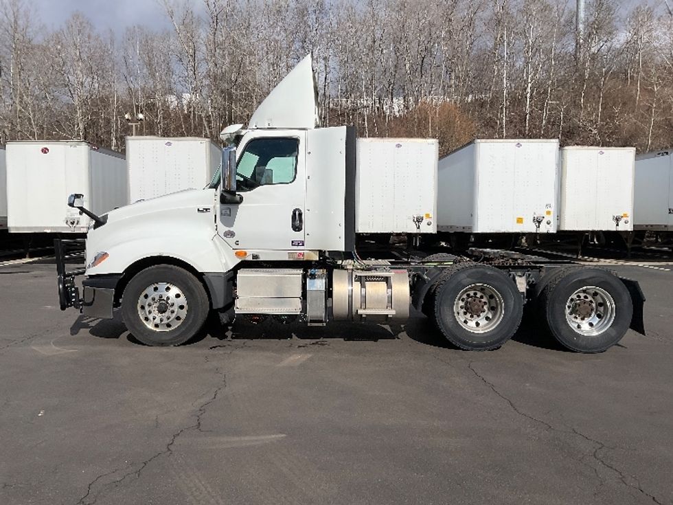 Day Cab Tractor-Heavy Duty Tractors-International-2019-LT625-Elmira-NY-392,533\n\t\tmiles-$ 39,250 - Image 4