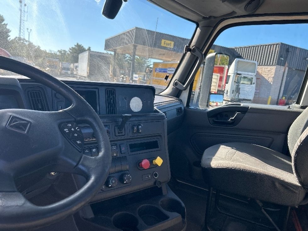 Day Cab Tractor-Heavy Duty Tractors-International-2019-LT625-Essex-MD-138,861\n\t\tmiles-$ 26,500 - Image 10