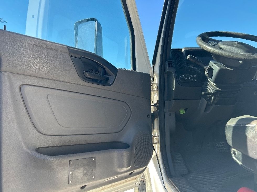 Day Cab Tractor-Heavy Duty Tractors-International-2019-LT625-Essex-MD-138,861\n\t\tmiles-$ 26,500 - Image 9