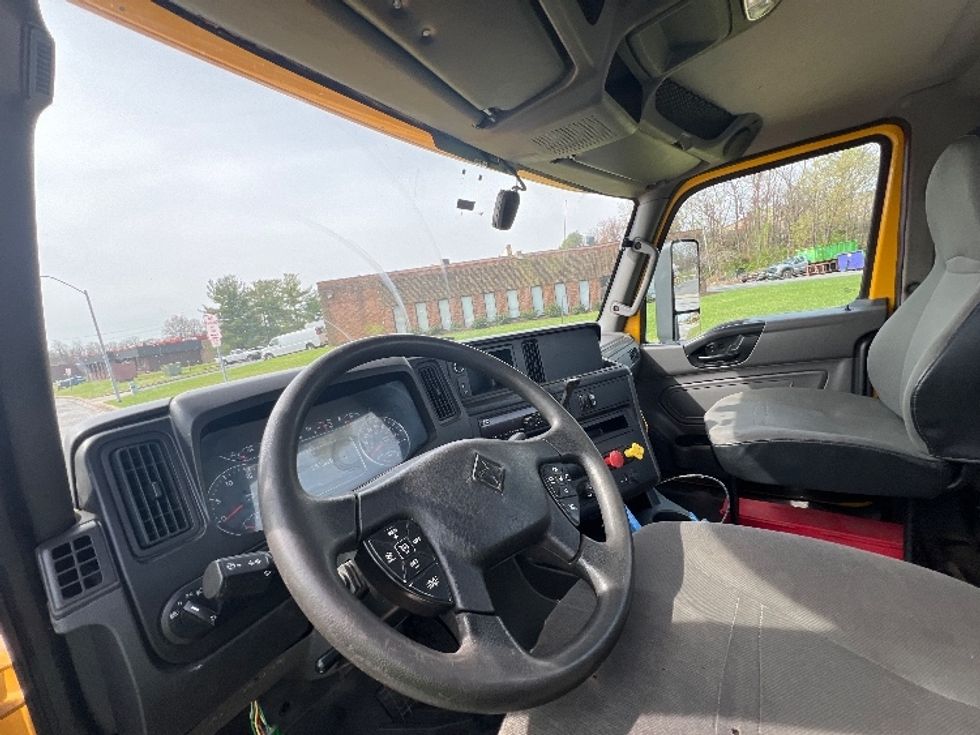 Day Cab Tractor-Heavy Duty Tractors-International-2019-LT625-Essex-MD-357,493\n\t\tmiles-$ 23,000 - Image 10