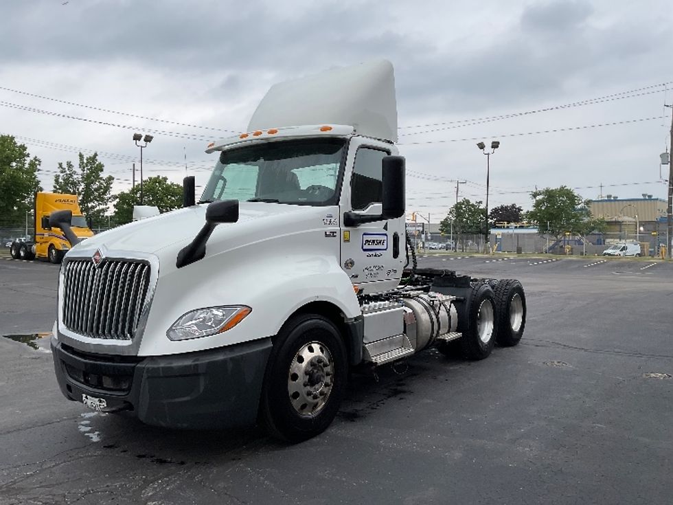 Day Cab Tractor-Heavy Duty Tractors-International-2019-LT625-Etobicoke-ON-259,199\n\t\tkm-$ 34,750 - Image 1