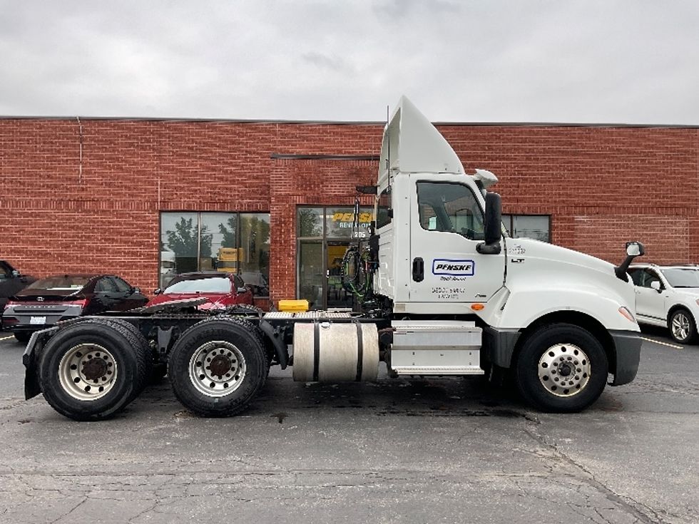 Day Cab Tractor-Heavy Duty Tractors-International-2019-LT625-Etobicoke-ON-259,199\n\t\tkm-$ 34,750 - Image 8