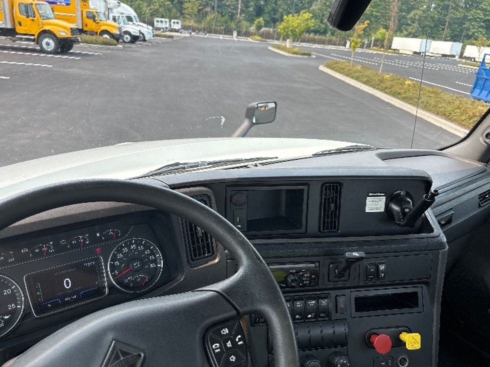 Day Cab Tractor-Heavy Duty Tractors-International-2019-LT625-Everett-WA-405,077\n\t\tmiles-$ 24,000 - Image 10