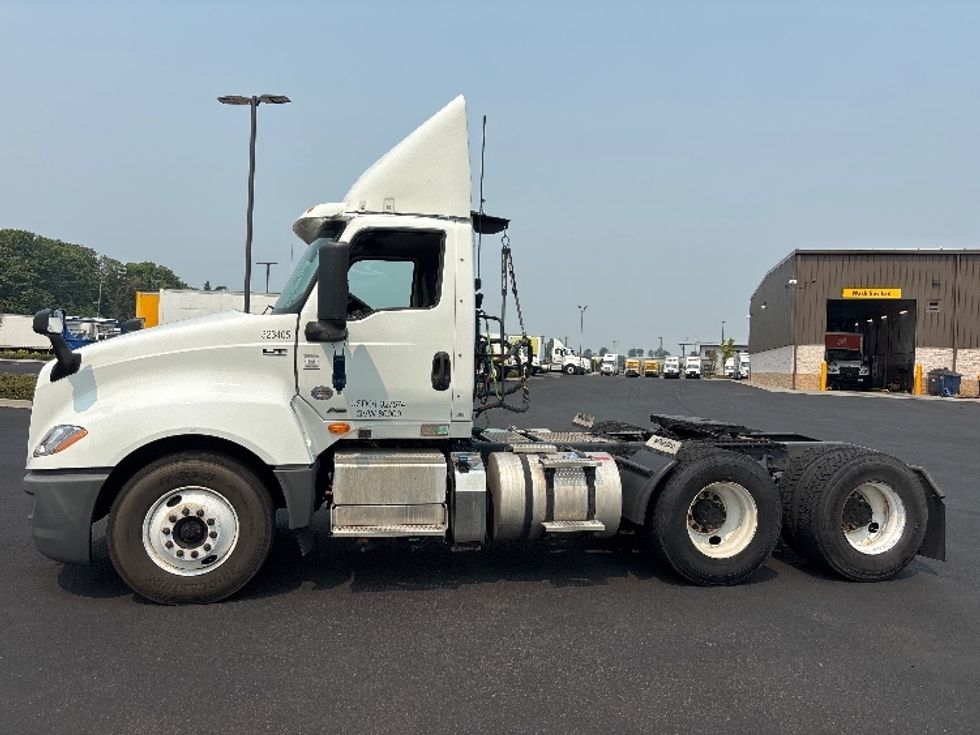 Day Cab Tractor-Heavy Duty Tractors-International-2019-LT625-Everett-WA-405,077\n\t\tmiles-$ 24,000 - Image 4