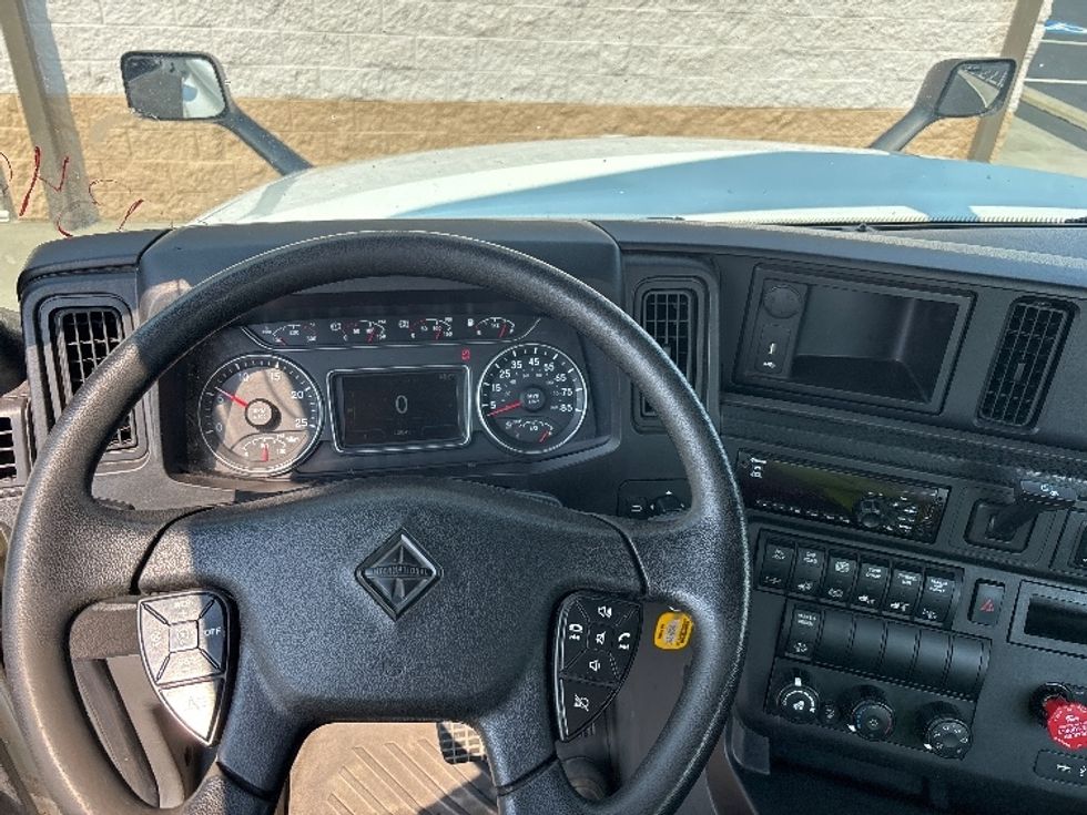 Day Cab Tractor-Heavy Duty Tractors-International-2019-LT625-Everett-WA-420,323\n\t\tmiles-$ 24,000 - Image 11