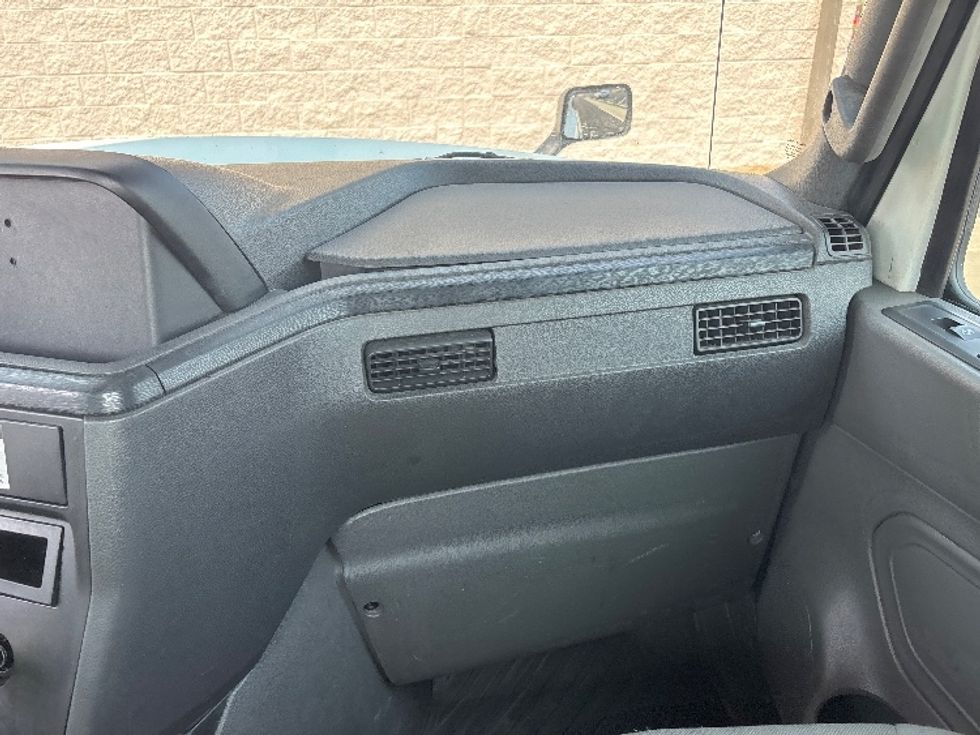 Day Cab Tractor-Heavy Duty Tractors-International-2019-LT625-Everett-WA-420,323\n\t\tmiles-$ 24,000 - Image 13