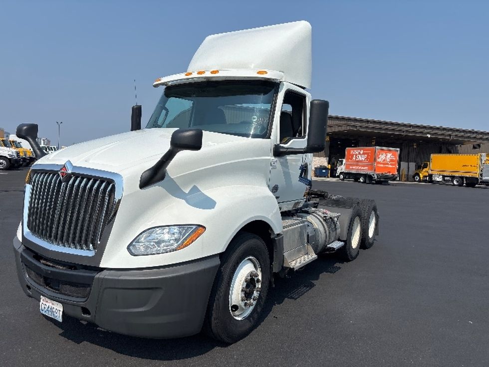 Day Cab Tractor-Heavy Duty Tractors-International-2019-LT625-Everett-WA-420,323\n\t\tmiles-$ 24,000 - Image 3