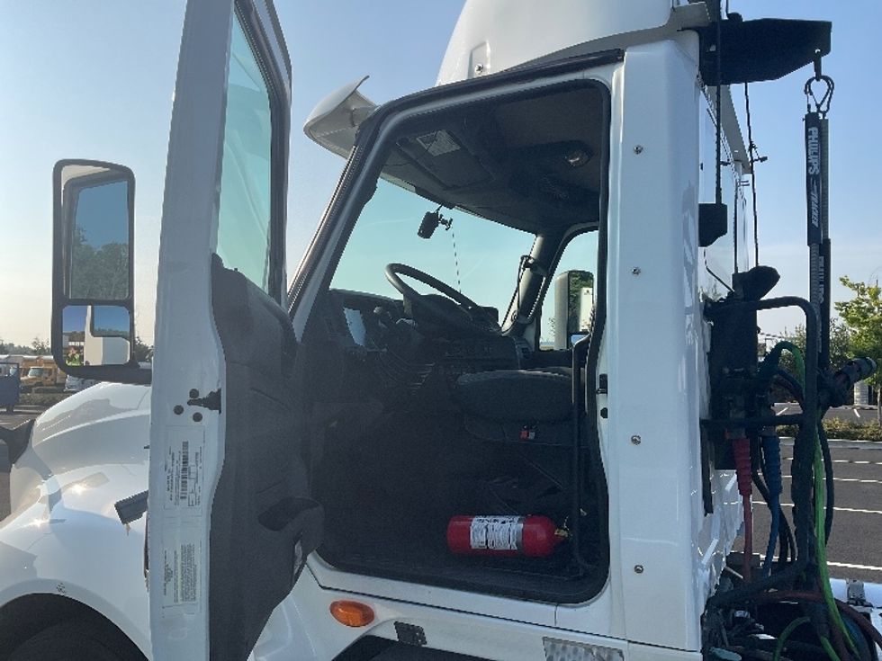 Day Cab Tractor-Heavy Duty Tractors-International-2019-LT625-Everett-WA-661,441\n\t\tmiles-$ 19,250 - Image 9