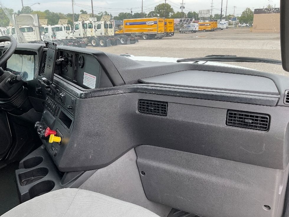 Day Cab Tractor-Heavy Duty Tractors-International-2019-LT625-Flint-MI-586,385\n\t\tmiles-$ 22,250 - Image 13