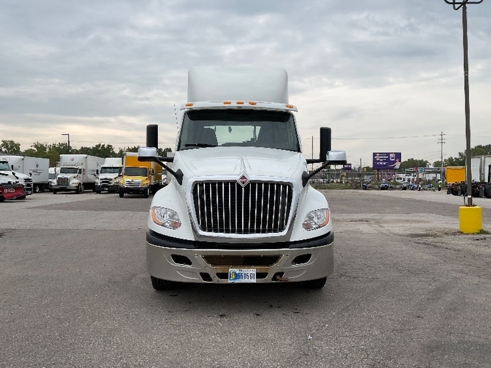 Day Cab Tractor-Heavy Duty Tractors-International-2019-LT625-Flint-MI-586,385\n\t\tmiles-$ 22,250 - Image 2