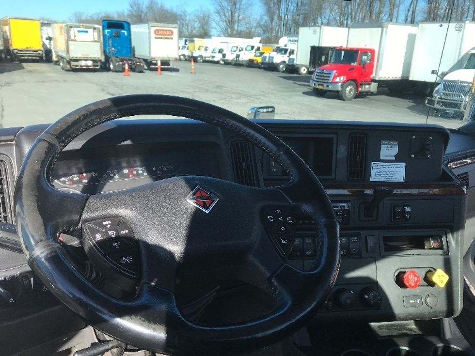 Day Cab Tractor-Heavy Duty Tractors-International-2019-LT625-Flower Mound-TX-621,168\n\t\tmiles-$ 20,750 - Image 11