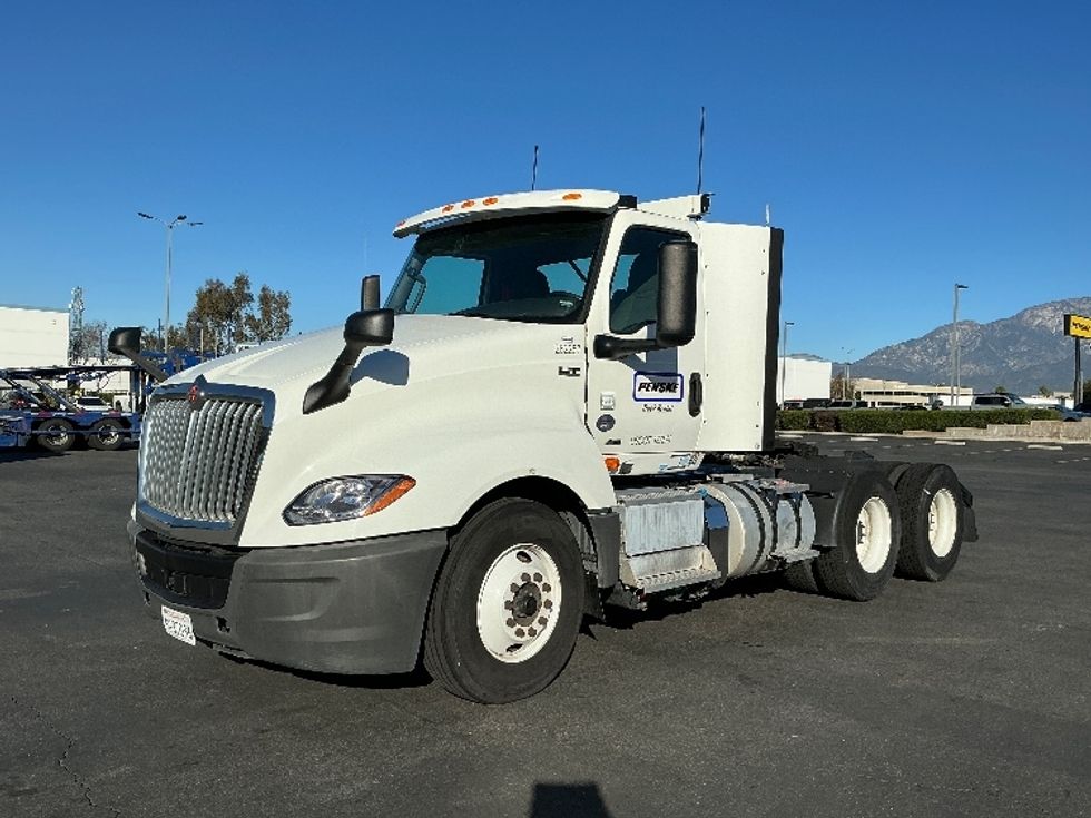 Day Cab Tractor-Heavy Duty Tractors-International-2019-LT625-Fontana-CA-114,750\n\t\tmiles-$ 26,000 - Image 3