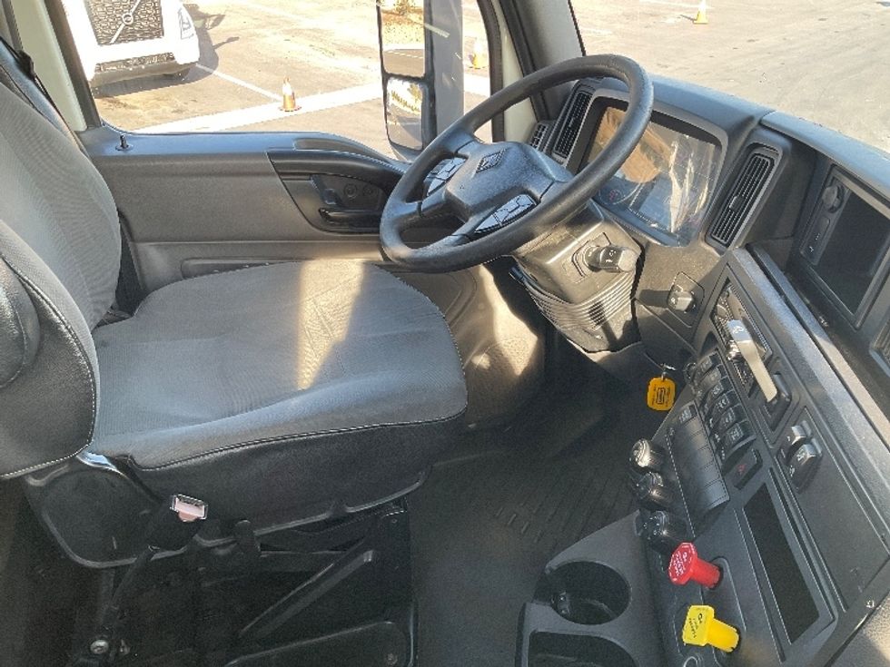 Day Cab Tractor-Heavy Duty Tractors-International-2019-LT625-Fontana-CA-173,830\n\t\tmiles-$ 30,750 - Image 14