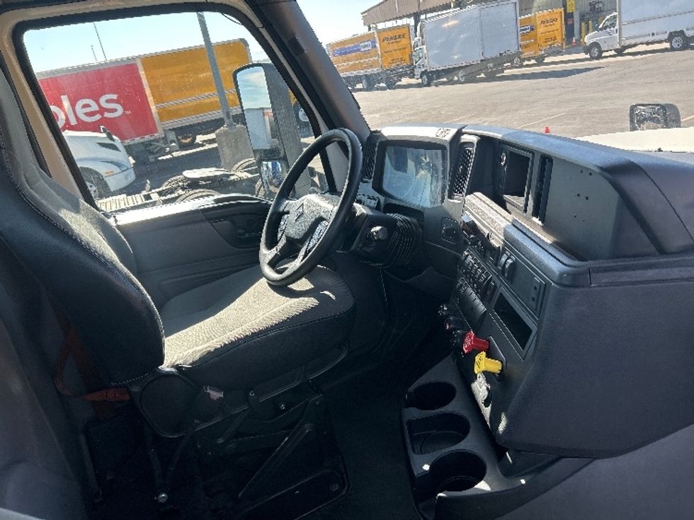 Day Cab Tractor-Heavy Duty Tractors-International-2019-LT625-Fontana-CA-181,454\n\t\tmiles-$ 30,750 - Image 14
