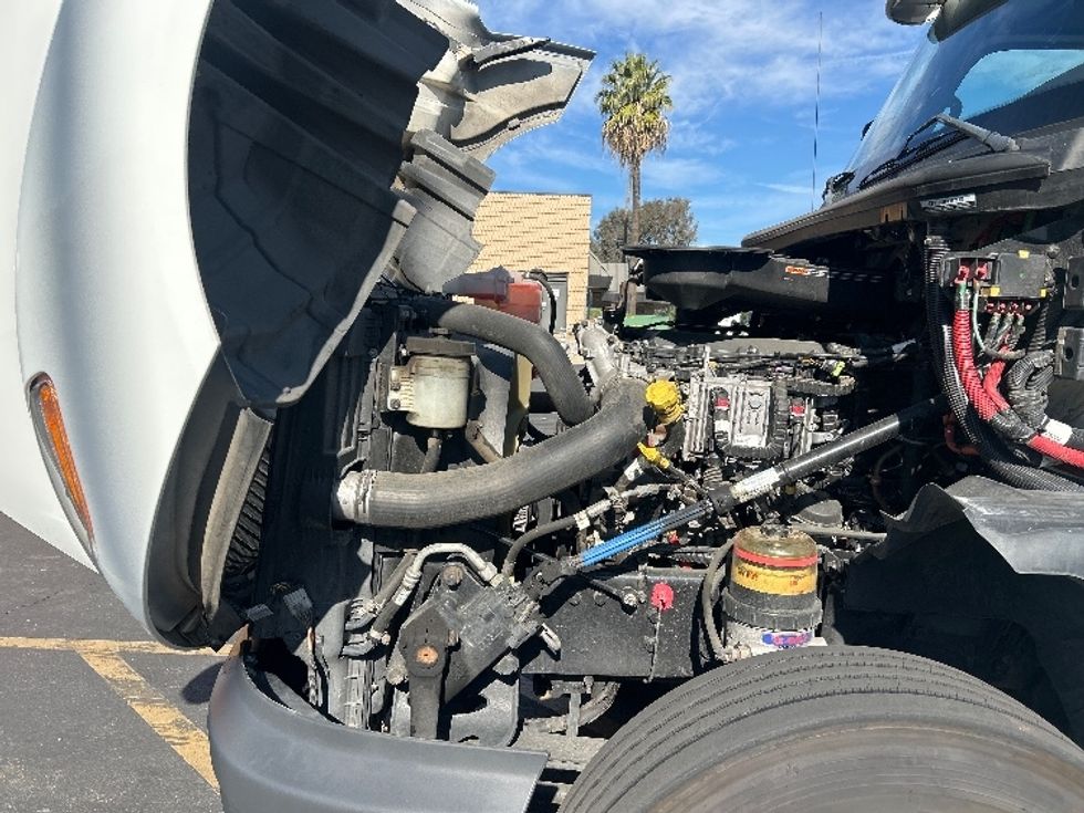 Day Cab Tractor-Heavy Duty Tractors-International-2019-LT625-Fontana-CA-181,468\n\t\tmiles-$ 30,250 - Image 16