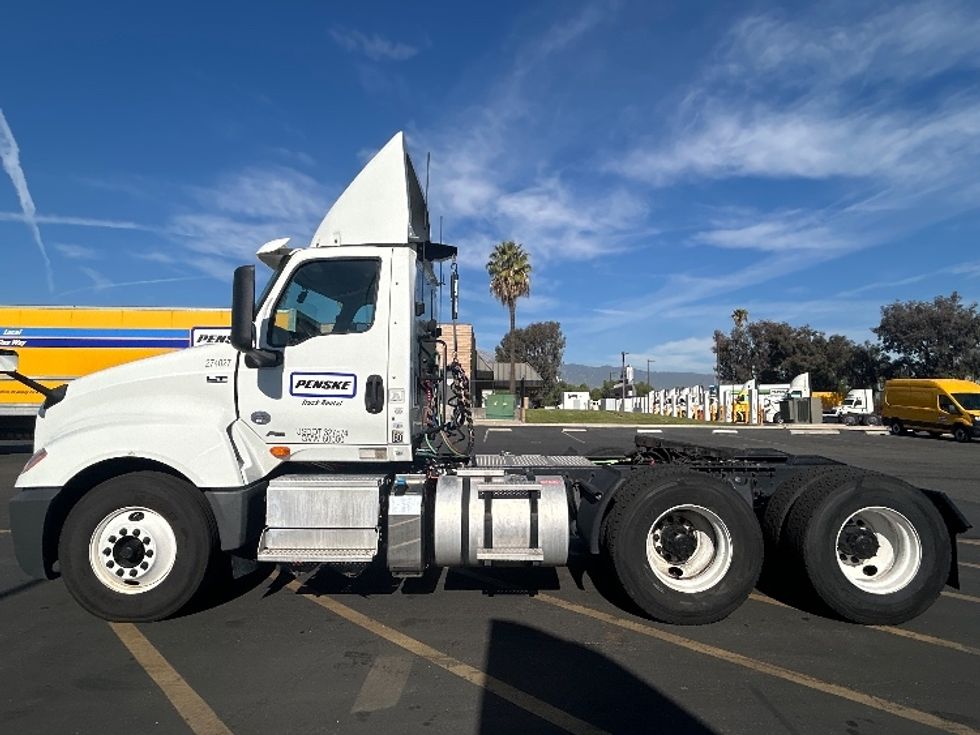 Day Cab Tractor-Heavy Duty Tractors-International-2019-LT625-Fontana-CA-181,468\n\t\tmiles-$ 30,250 - Image 4