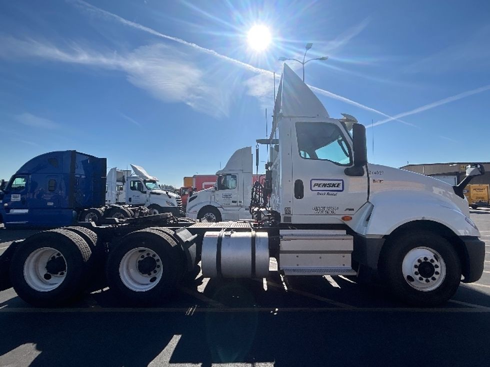 Day Cab Tractor-Heavy Duty Tractors-International-2019-LT625-Fontana-CA-181,468\n\t\tmiles-$ 30,250 - Image 8