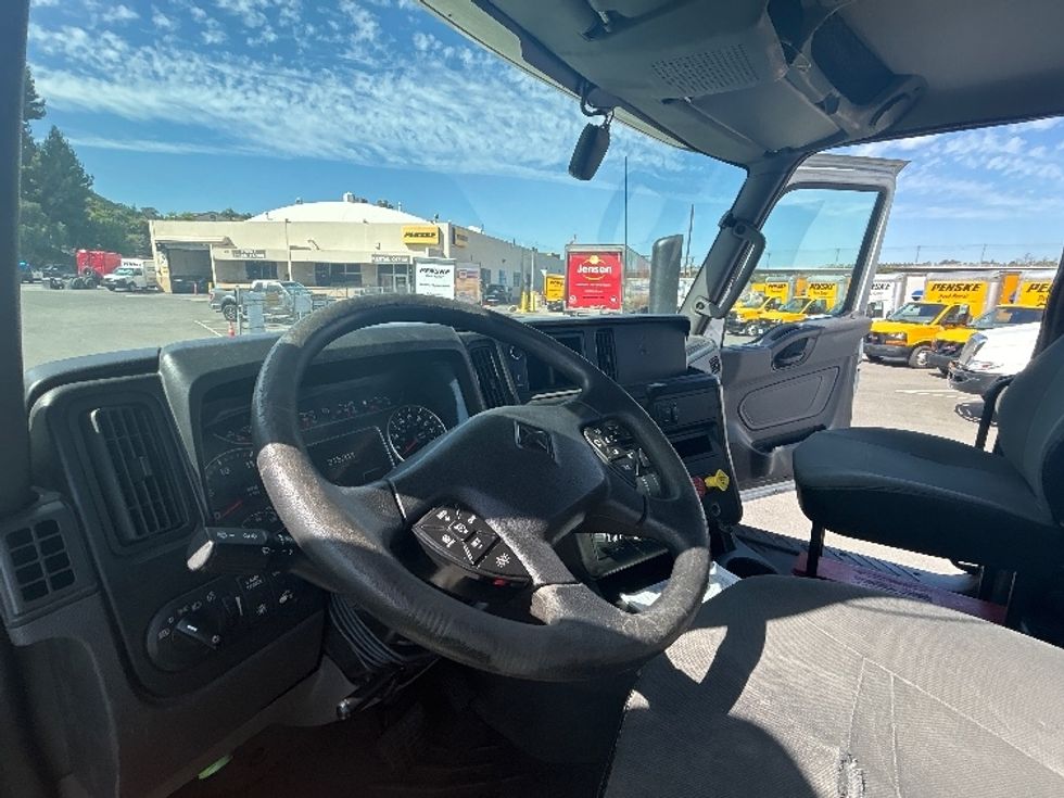 Day Cab Tractor-Heavy Duty Tractors-International-2019-LT625-Fontana-CA-215,520\n\t\tmiles-$ 28,500 - Image 10