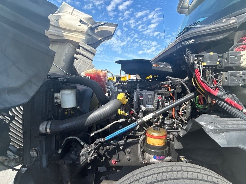 Day Cab Tractor-Heavy Duty Tractors-International-2019-LT625-Fontana-CA-215,520\n\t\tmiles-$ 28,500 - Image 16