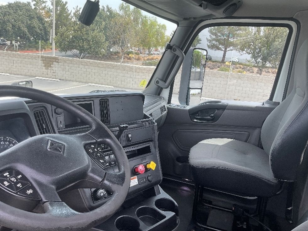 Day Cab Tractor-Heavy Duty Tractors-International-2019-LT625-Fontana-CA-230,481\n\t\tmiles-$ 27,750 - Image 10