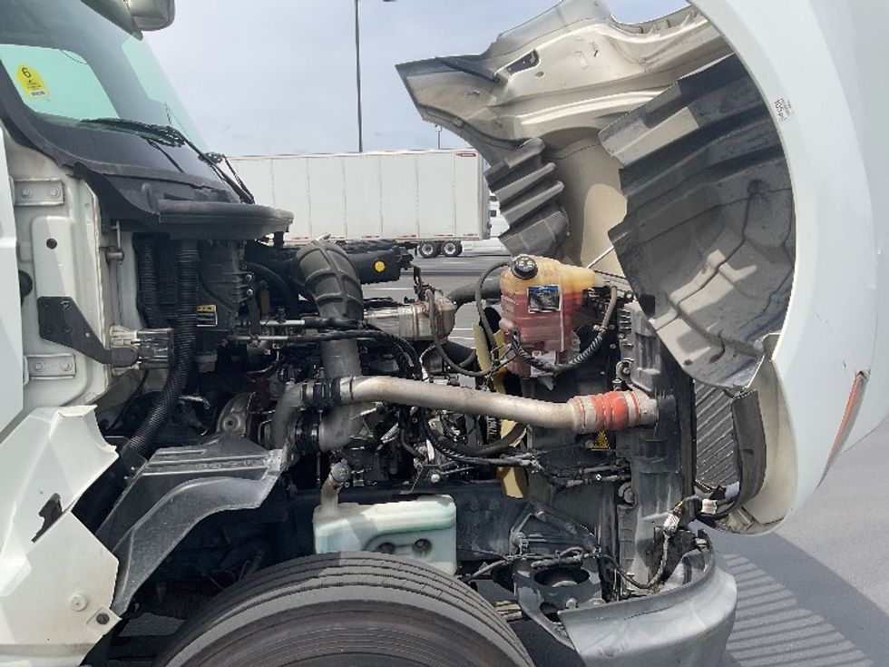 Day Cab Tractor-Heavy Duty Tractors-International-2019-LT625-Fontana-CA-230,481\n\t\tmiles-$ 27,750 - Image 15
