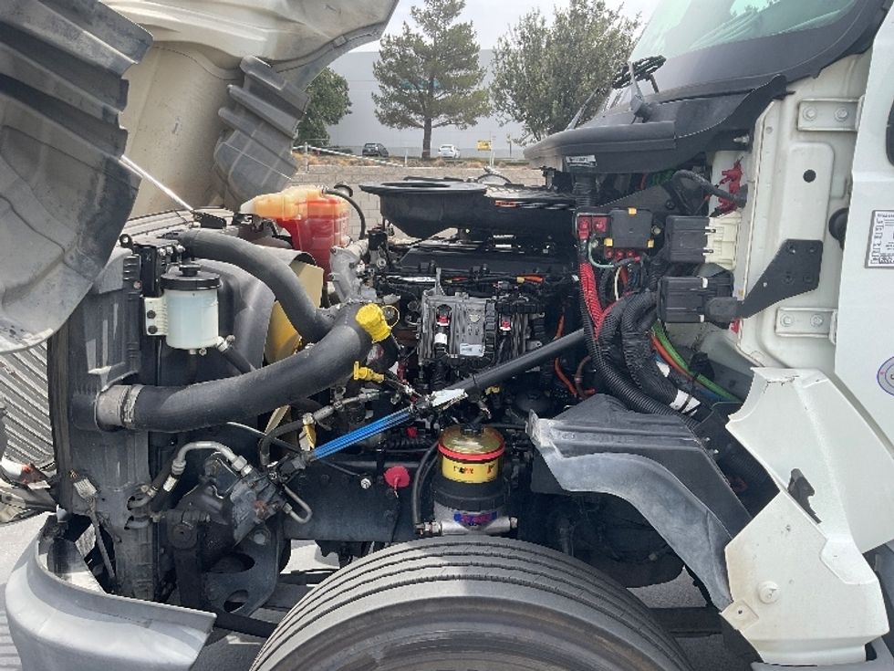 Day Cab Tractor-Heavy Duty Tractors-International-2019-LT625-Fontana-CA-230,481\n\t\tmiles-$ 27,750 - Image 16