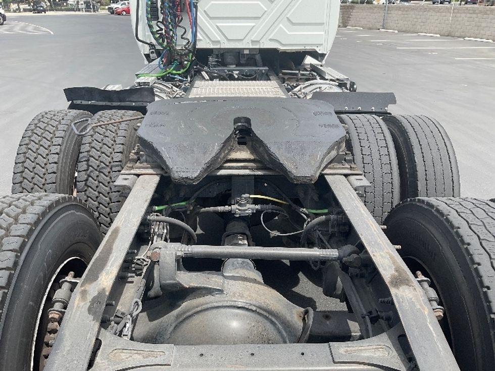 Day Cab Tractor-Heavy Duty Tractors-International-2019-LT625-Fontana-CA-230,481\n\t\tmiles-$ 27,750 - Image 6