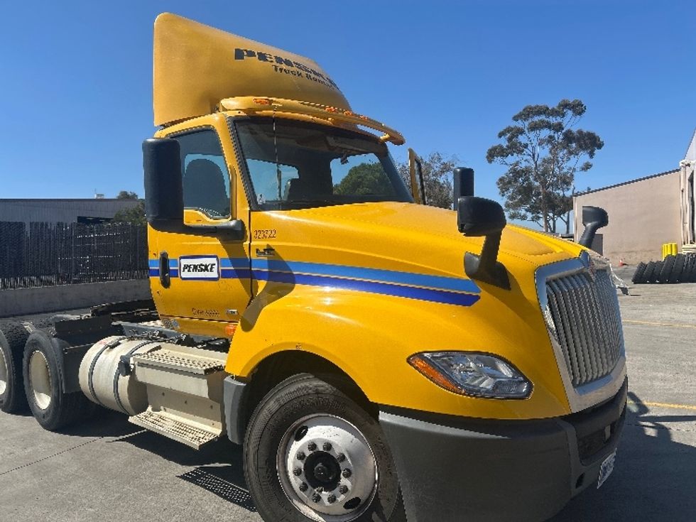 Day Cab Tractor-Heavy Duty Tractors-International-2019-LT625-Fontana-CA-236,482\n\t\tmiles-$ 24,750 - Image 1